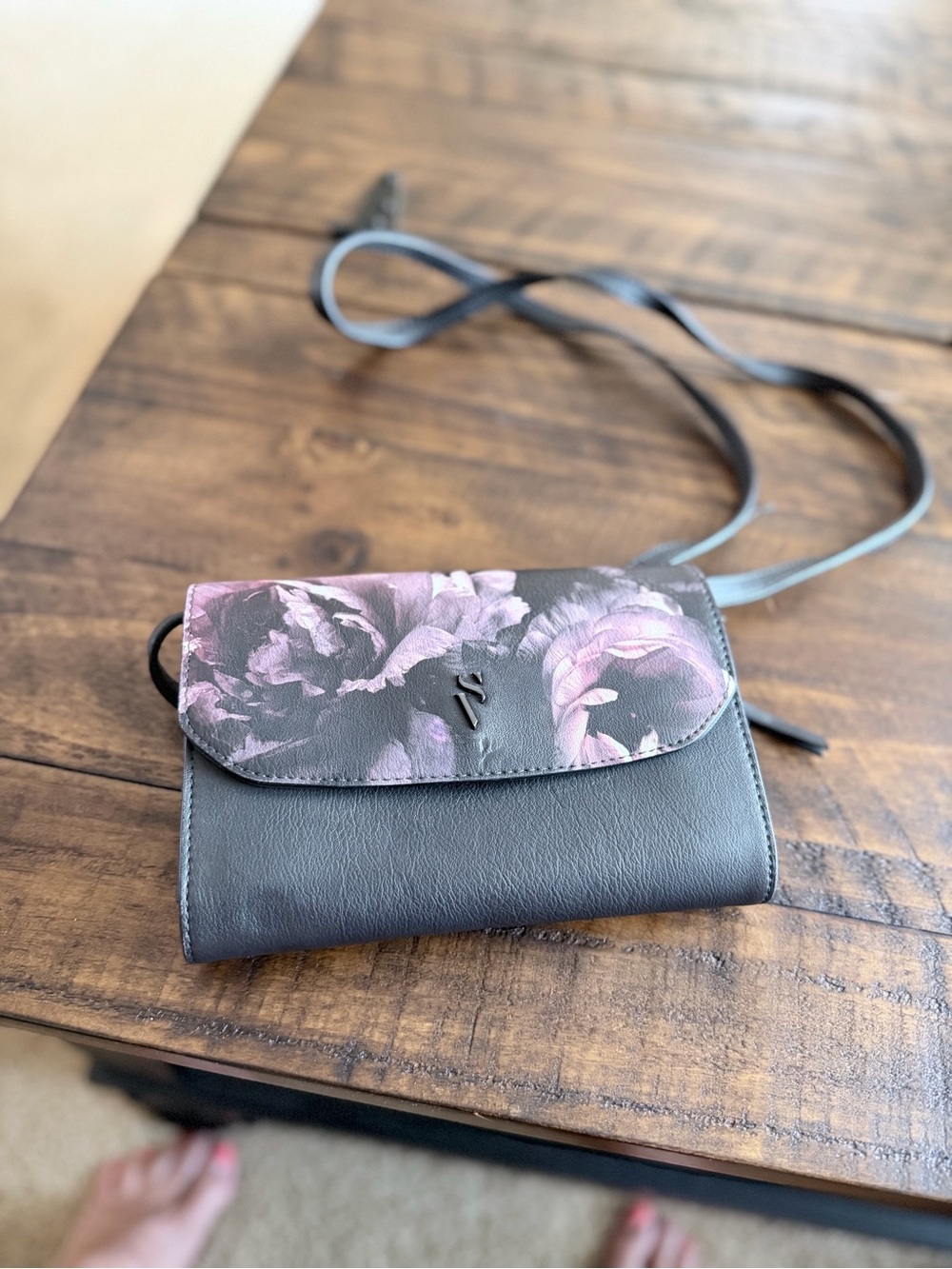 Simply Vera Vera Wang Black Crossbody with Purple-Pink Floral Flap
